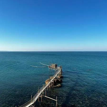 House & Garden - 5 Minutes To Piazza Rossetti Apartament Vasto